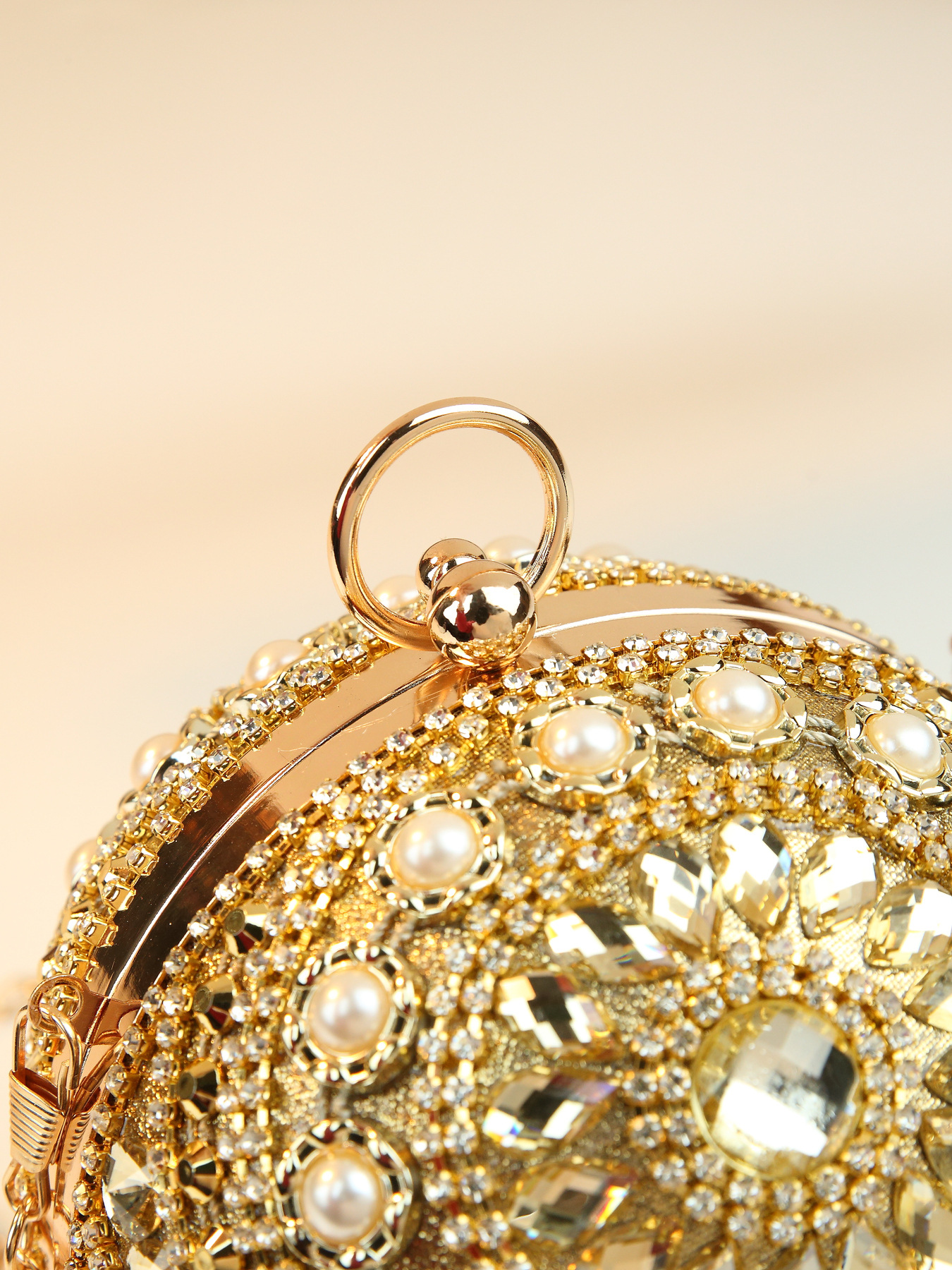 Damväska axelväska med pärlor strass och kedjerem_voghion.com