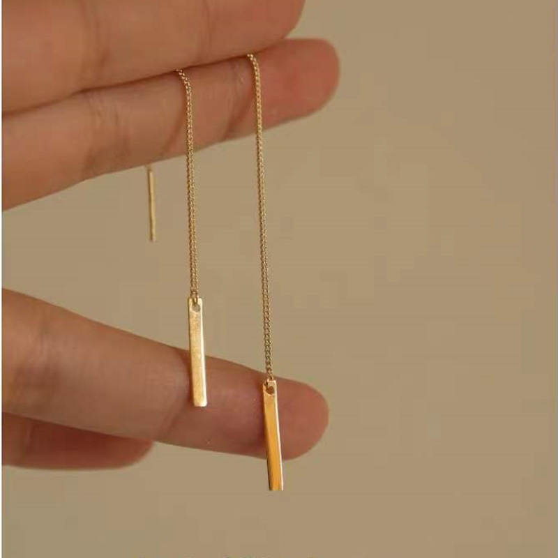 S925 plata de ley de alto grado Luz de lujo pendientes temperamento femenino borla pendientes nicho diseño pendientes al por mayor