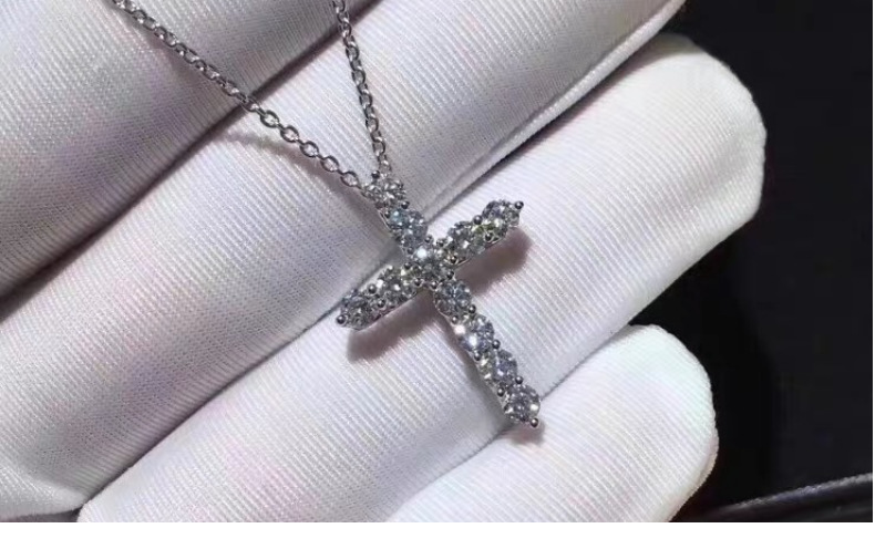 Stainless Steel Copper Casual Simple Style Cross Inlaid Zircon Pendant Necklace display picture 4