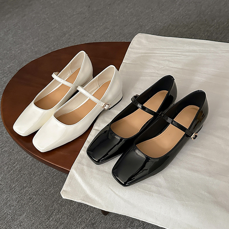 Cabeza cuadrada francesa boca baja hebilla de una palabra Mary Jane zapatos de cuero blanco femenino temperamento de tacón grueso zapatos individuales de todo fósforo