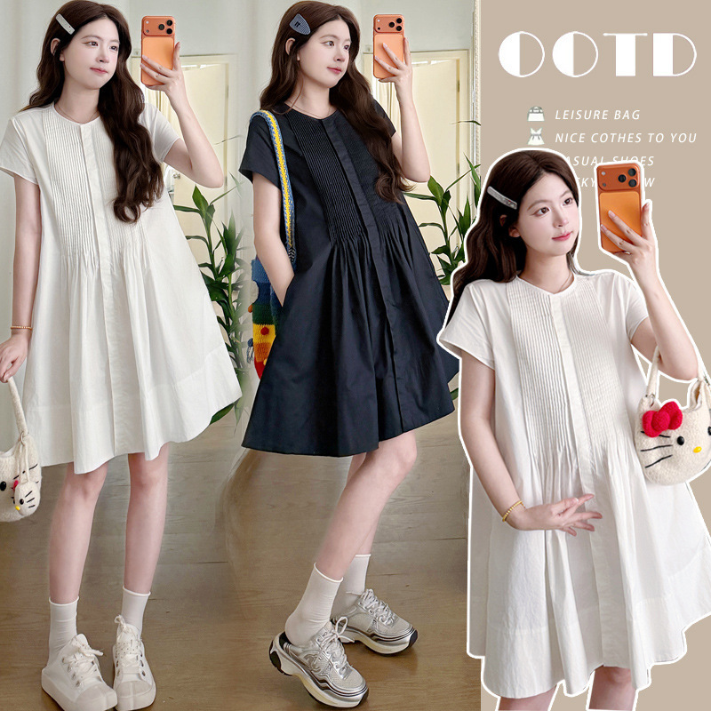 Real shot of summer maternity dress with accordion-style cardigan, loose and simple design that conceals body fat and looks slimming