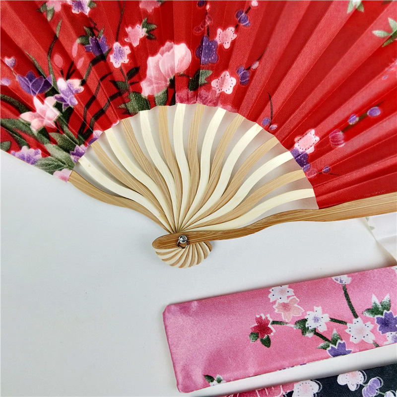 Antiguo estilo exquisito plegable ventilador de mujer S hueso dragón cuchillo ventilador Hanfu Lolita pequeño accesorio ventilador artesanía regalos ventilador al por mayor