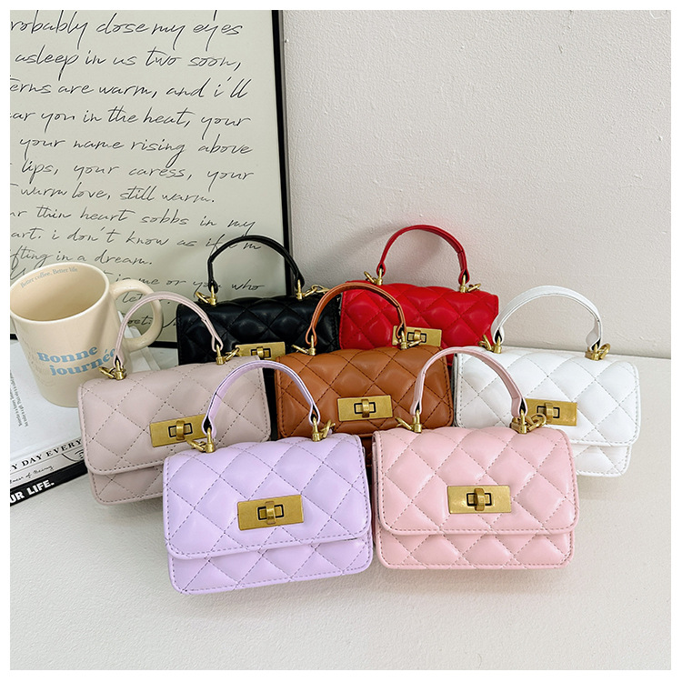 Women's Pu Leather Solid Color Cute Square Lock Clasp Handbag display picture 1