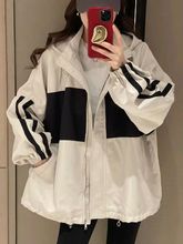 韩版春秋新款连帽冲锋衣外套女休闲大码运动夹克棒球服风衣潮
