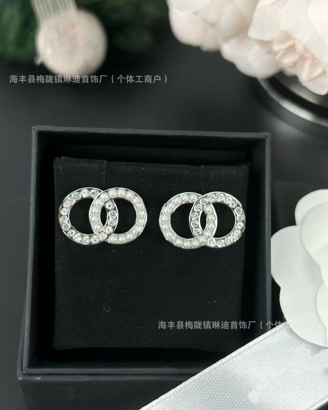 新款香家法式花朵名媛宫廷光面镶钻字母珍珠耳钉耳环耳饰品潮|undefined