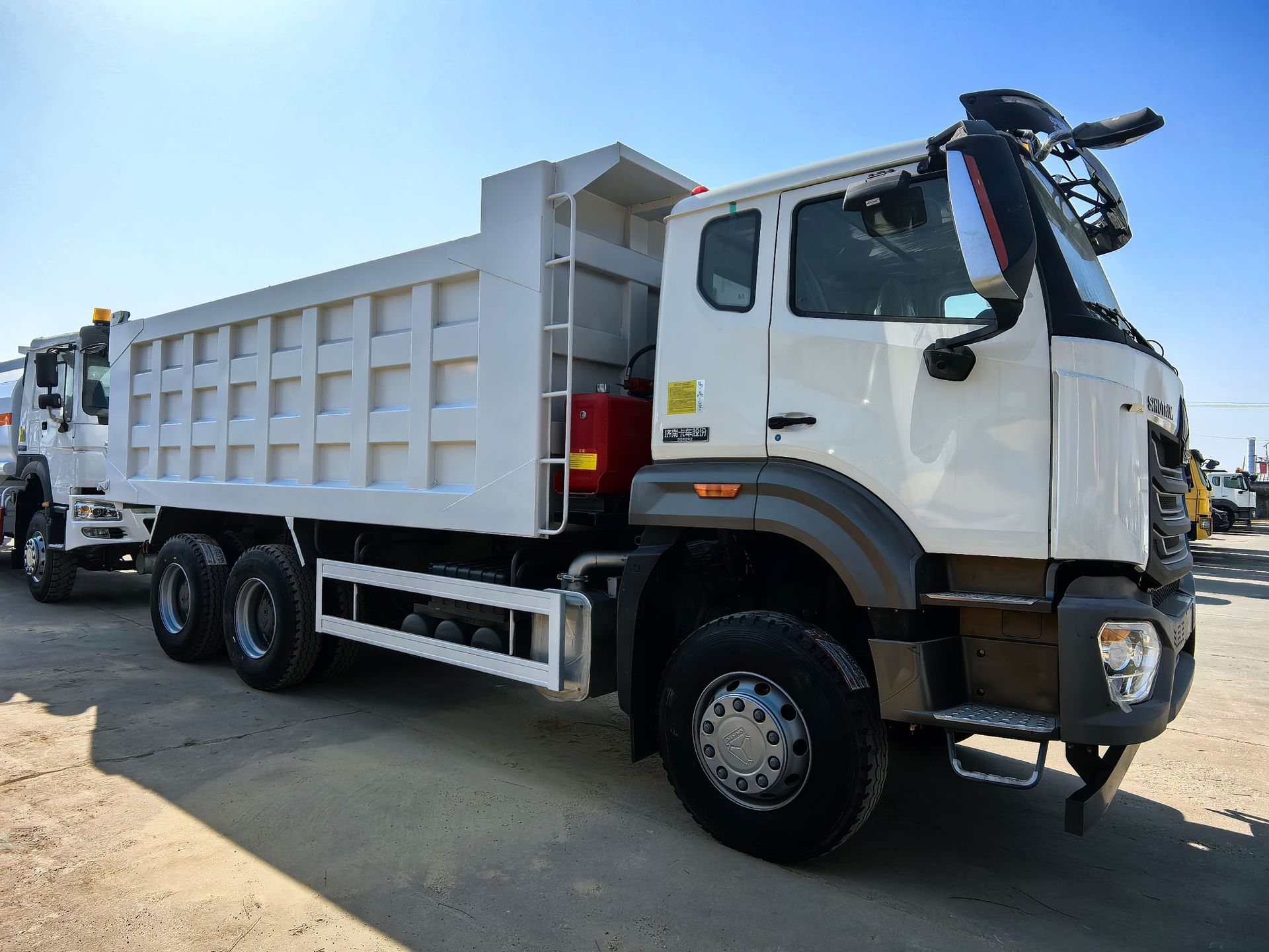 Export 99 New Howo Nx380 Horsepower Dump Truck 6*4 Dump Truck 10-Wheel Road Transport Heavy Truck