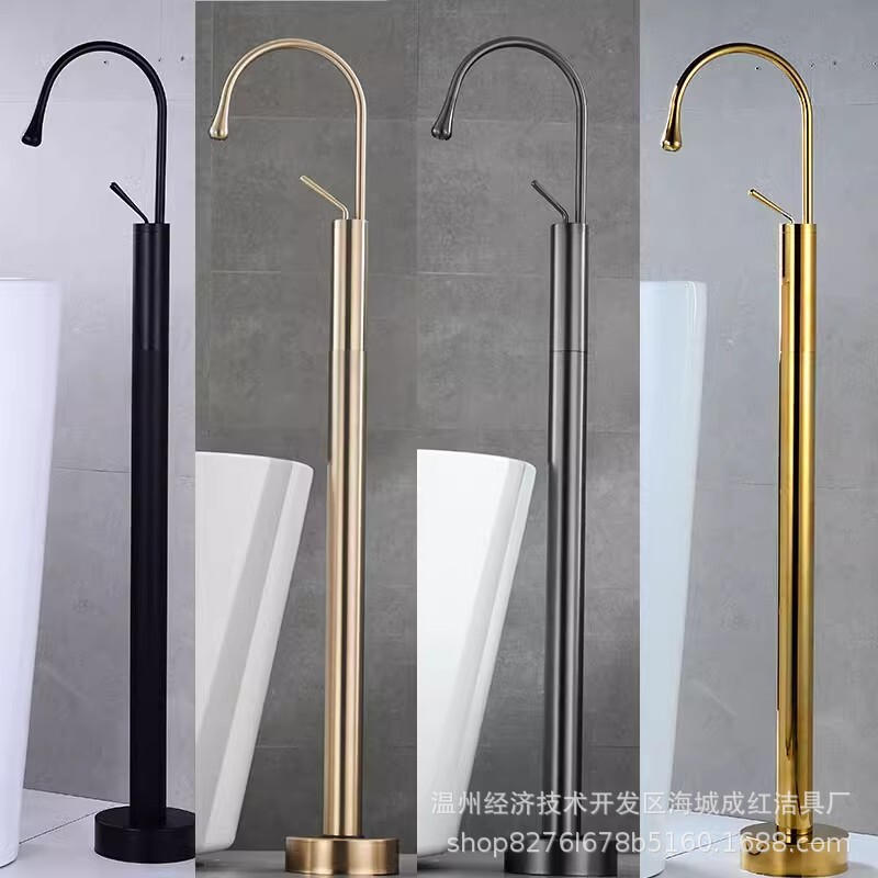 Floor-Standing Bathtub Faucet with Water Droplet Design, Hot and Cold Water Faucet, Wooden Barrel Column Basin, Side-Mounted Freestanding Black Showerhead