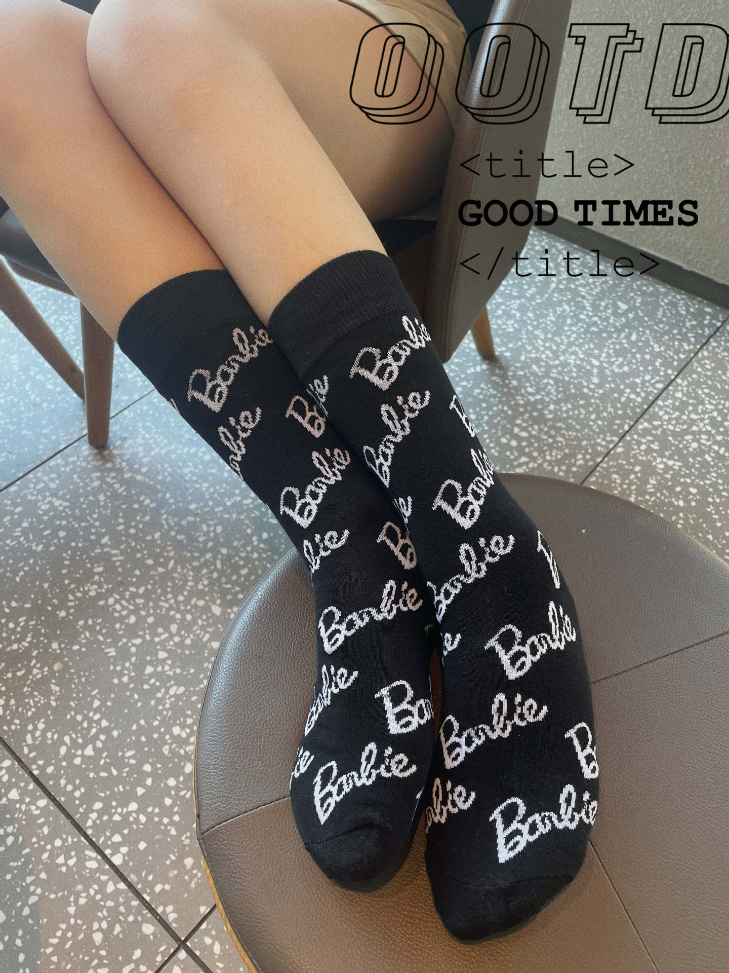 Internet celebridad Nueva ins moda blanco y negro completo impreso Babi Rosa letra calcetines deportes europeos media pantorrilla longitud calcetines algodón hombres y mujeres