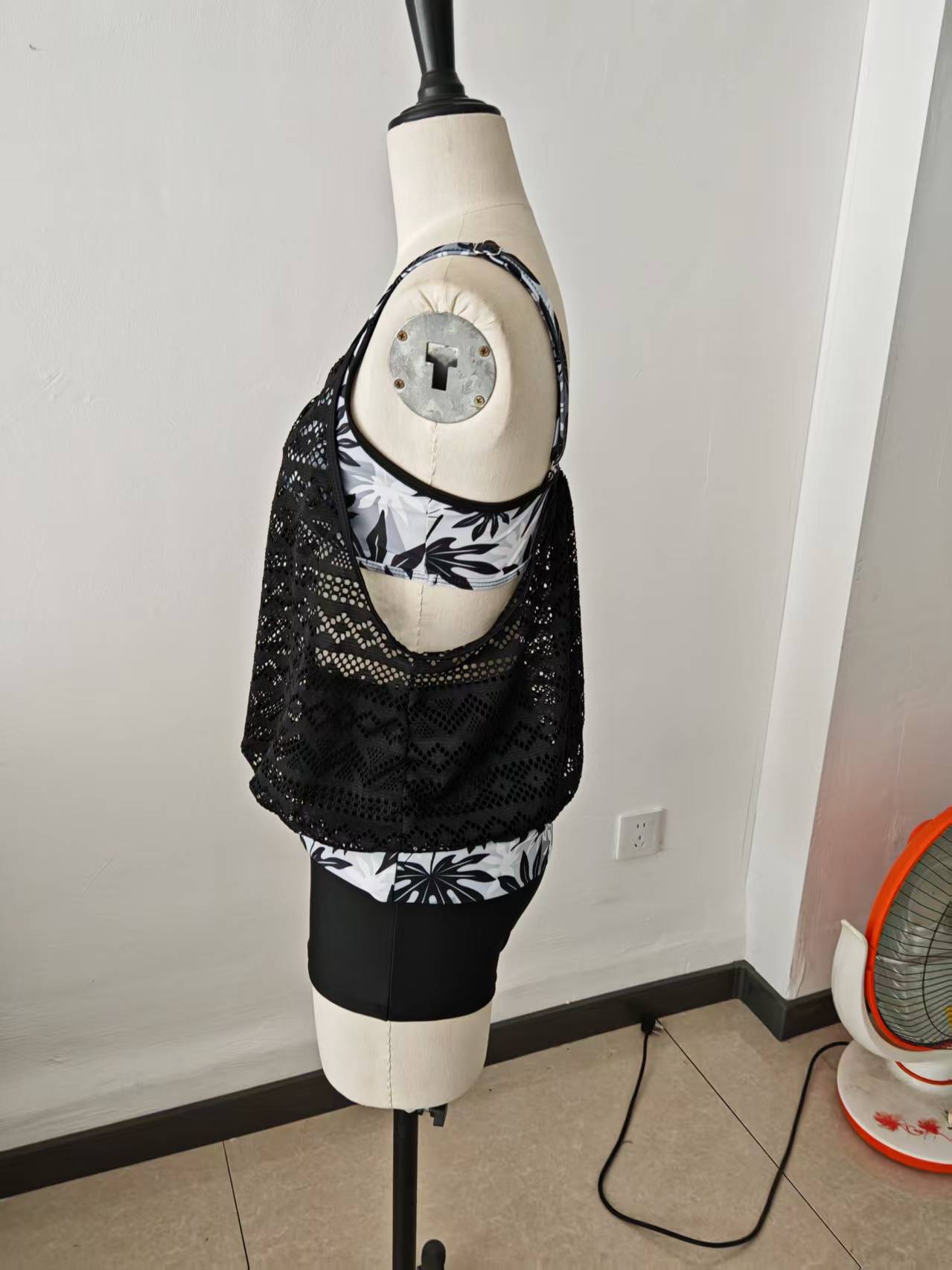 Women's Modest Full Coverage Bikini Set Swimwear Lace Trim Polyester Spandex Blend UPF 50 S-3XL_voghion.com