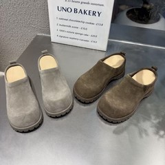 新版の厚い底の大きい頭はベーケンの靴の女性の秋冬の新型の中で高くなって、ビスケットの底の包頭の半分は婦人靴を引っ張ります。
