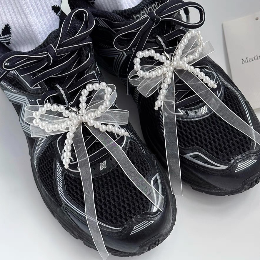 Artículo original de moda de verano arco perla botón de zapato colgante de cuentas zapatos zapatos adornamiento floral