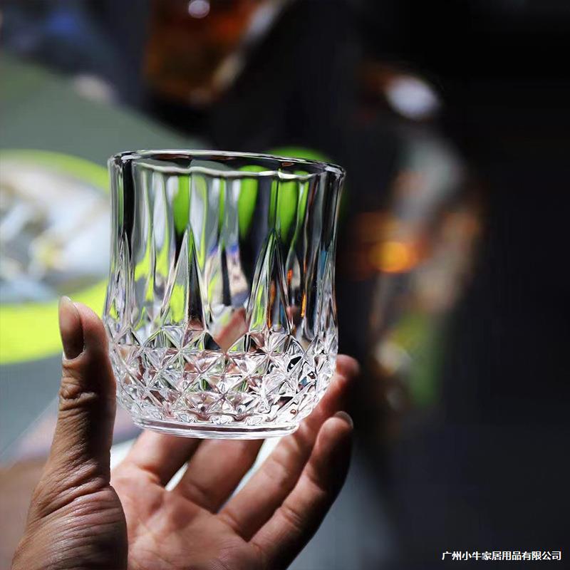 Taza de whisky con grapas de diamante, una o dos tazas de cerveza de alto valor de vidrio, tazas de cerveza europeas y estadounidenses, venta directa de fábrica