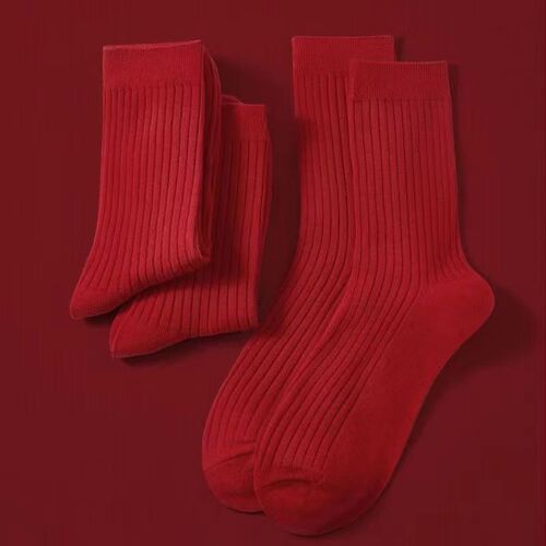 Red socks for men and women, 2024 zodiac year, self-improvement and wealth, rich red, mid-length, Zhuji supply batch
