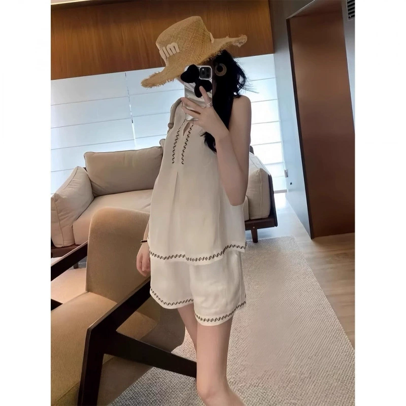 Полный комплект стильных льняных нарядов, летние костюмы в стиле «старые деньги»: повседневные спортивные белые хлопчатобумажные и льняные рубашки без рукавов и шорты.