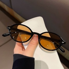 張婧儀同モデルのすっぴんべっこう色の楕円本のオタクのメガネの女性の復古楕円の小さい枠はサングラスに合うことができます。
