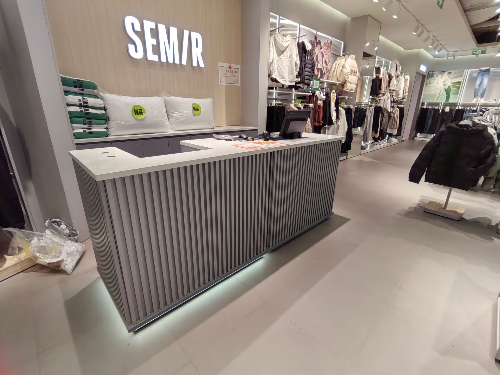 Senma tienda de ropa para hombres y mujeres estante de pared estante de exhibición de la isla estante de exhibición grueso estante de exhibición grueso