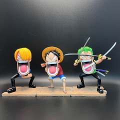ワンピースフィギュア ハンギングトリオ ゾロ ルフィ サンジモデル 車載デスクトップ装飾品 独立ベース リペイント