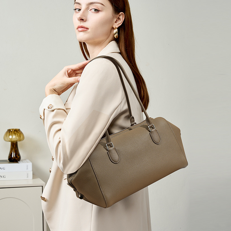 Light Luxury Underarm Bag High-End Bowling Bag For Women Korean Style Cowhide Leather Large Capacity Genuine Leather Shoulder Bag - Thumbnail 2
