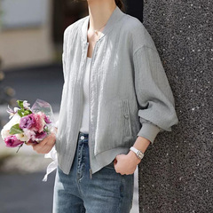 薄っぺらで通気性のある野球服のコート女性の夏のカジュアルでシンプルでゆったりしています。