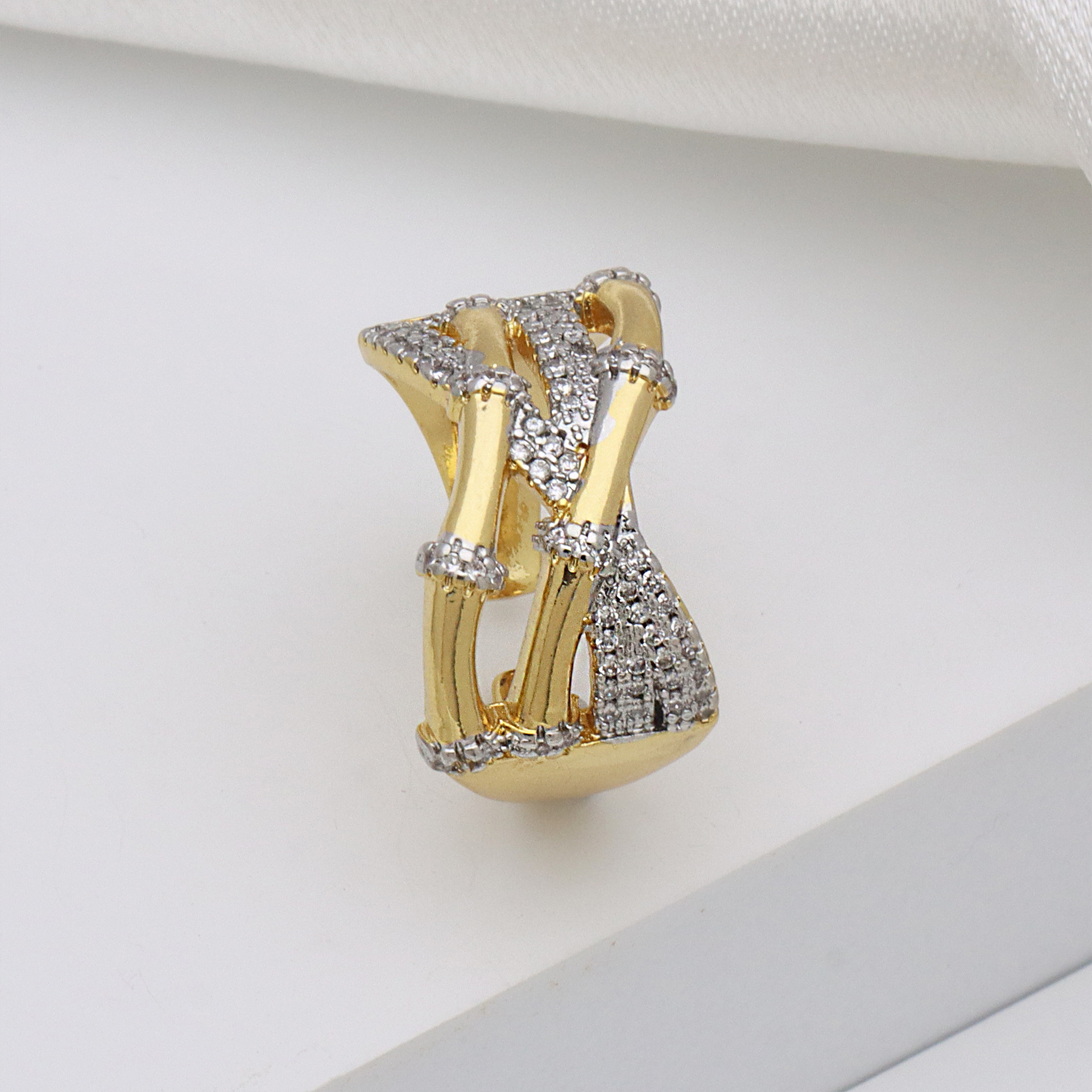 Joyería Al Por Mayor Exagerado Geométrico Cobre Circón Metal Mixto Embutido Anillos Abiertos display picture 4