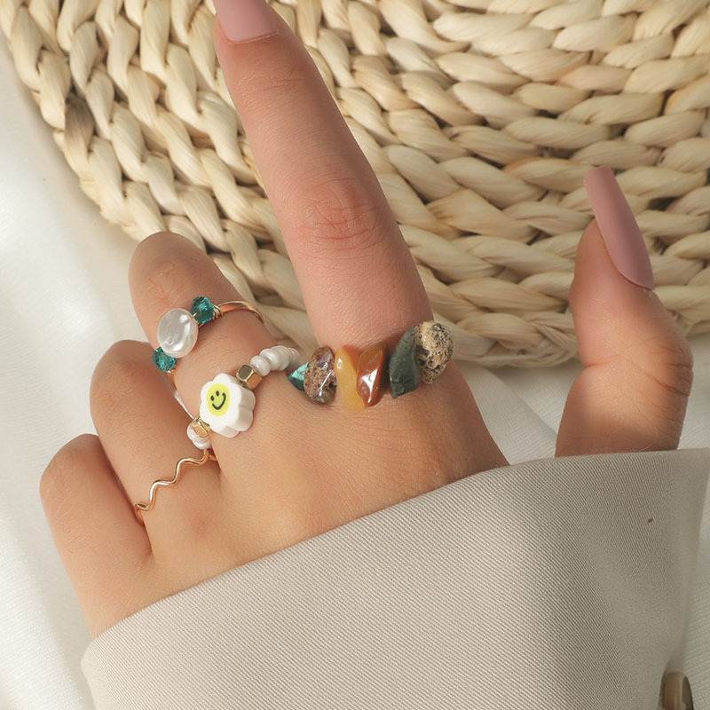 Wholesale Bohemian Woven Gravel Smiley Ring Set Nihaojewelry display picture 2