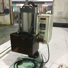 小型塑料热铆机 带保护罩 高度可调200mm