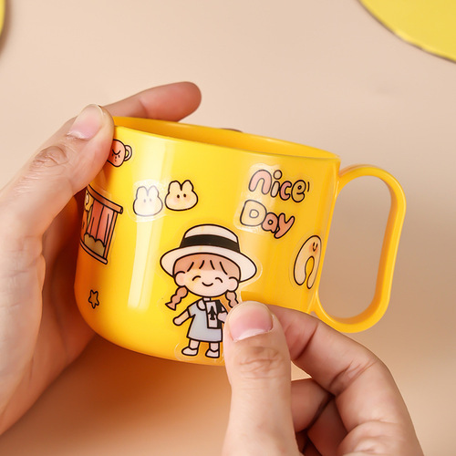 儿童漱口杯送贴纸刷牙杯创意卡通可爱宝宝家用简约塑料洗漱杯子