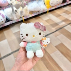 50周年抱熊kittyストラップ愛のキーホルダーかわいいケイティ猫ぬいぐるみアニメkt