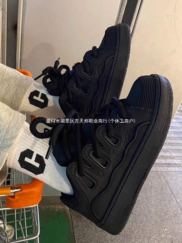 Men's Niche Sneakers 2025 Autumn New Versatile Trendy Black Shoes Thick-Soled Height-Increasing Couple Loafers Men's Niche Sneakers 2025 Autumn New Versatile Trendy Black Shoes Thick-Soled Height-Increasing Couple Loafers