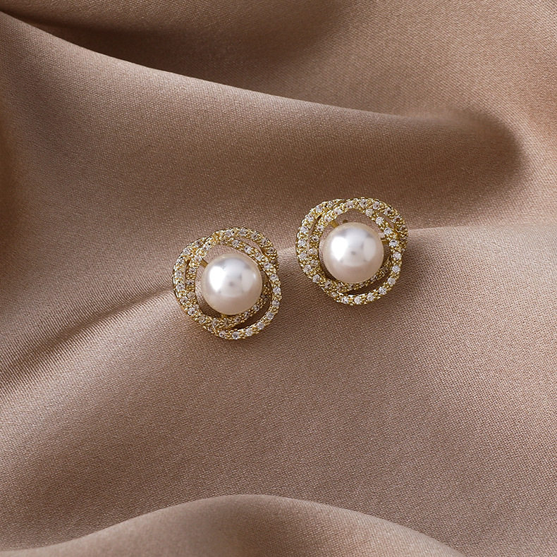 Korean Simple Pearl Zircon Earrings display picture 1