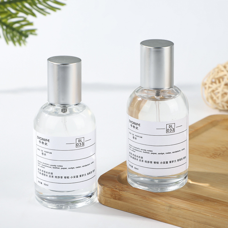 Perfume de laboratorio de Lifei, sándalo, fragancia permanente, fragancia fresca y natural.