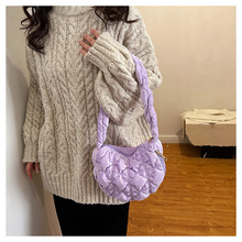 韩国时尚女包休闲单肩腋下包秋冬新款丝绒毛毛包小众褶皱云朵包