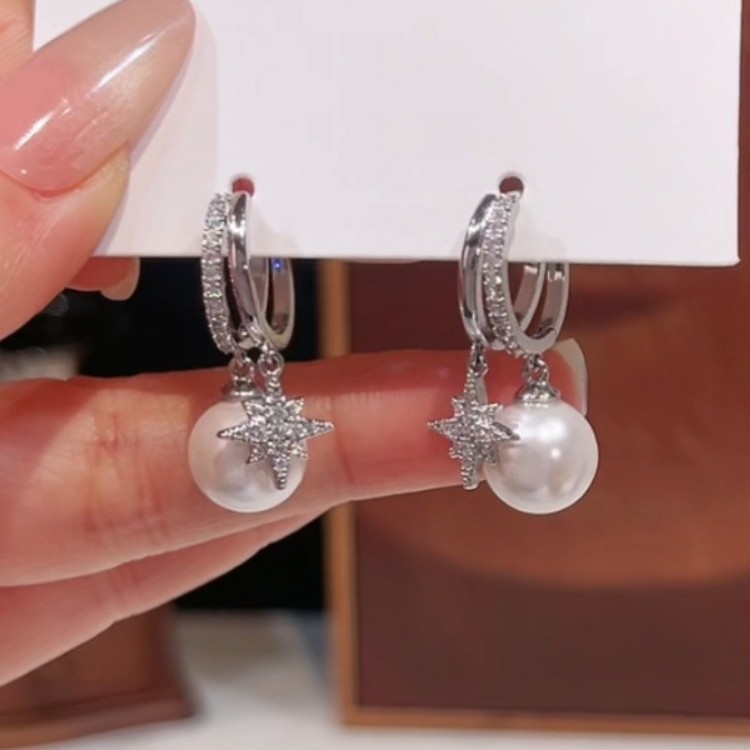 Internet Celebrity New Style Elegant French-Style Zircon Starburst Earrings for Women, Light Luxury, Elegant and Versatile Design Earrings
