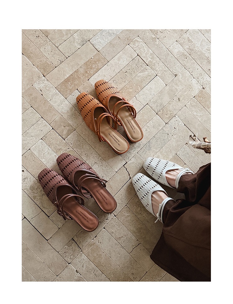 Dép sandal nữ da cừu mũi vuông gót thấp quai chữ V phối màu — màu nâu, Màu cà phê đậm, màu trắng ngà chi tiết 61