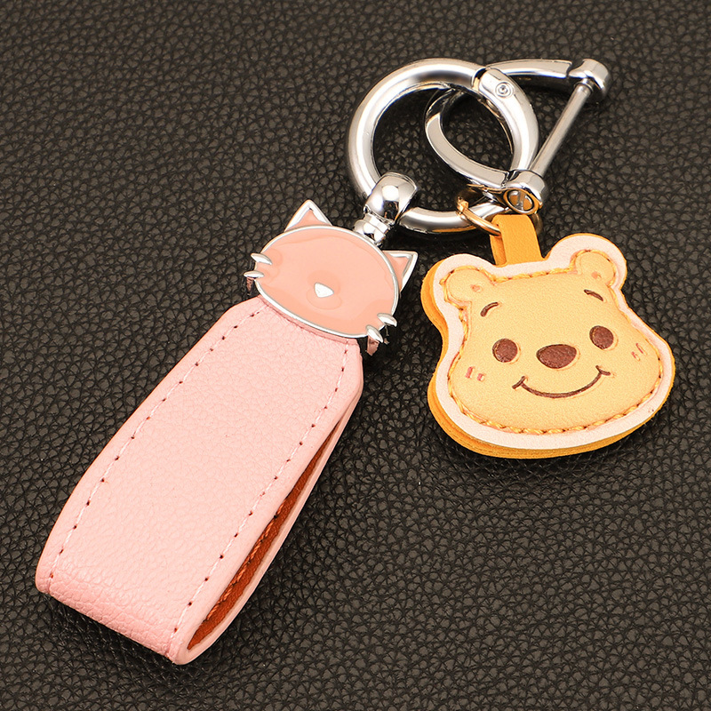 Macaron color gato cuerda de mano llavero de coche colgante de oso de fresa colgante de llavero de oso de cuero de alta calidad colgante de llavero de oso Pooh
