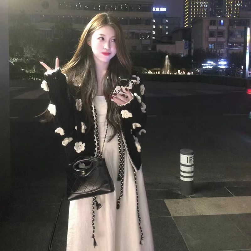 设计感镂空立体花朵针织开衫女春秋新款小众宽松别致毛衣外套上衣|undefined