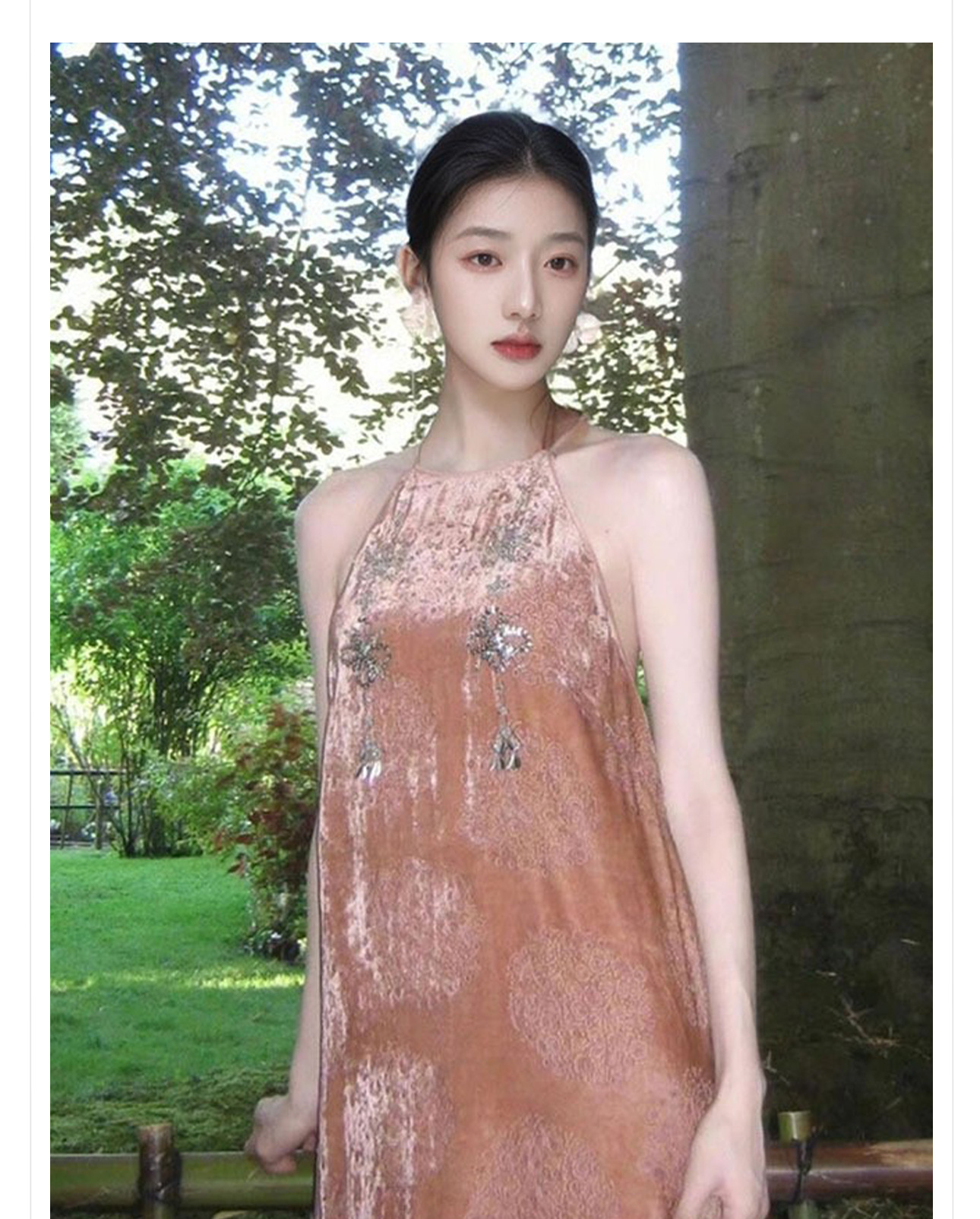 Đầm bodycon dài tay lệch vai cổ yếm chất rayon mềm mại — Màu đỏ cam chi tiết 2