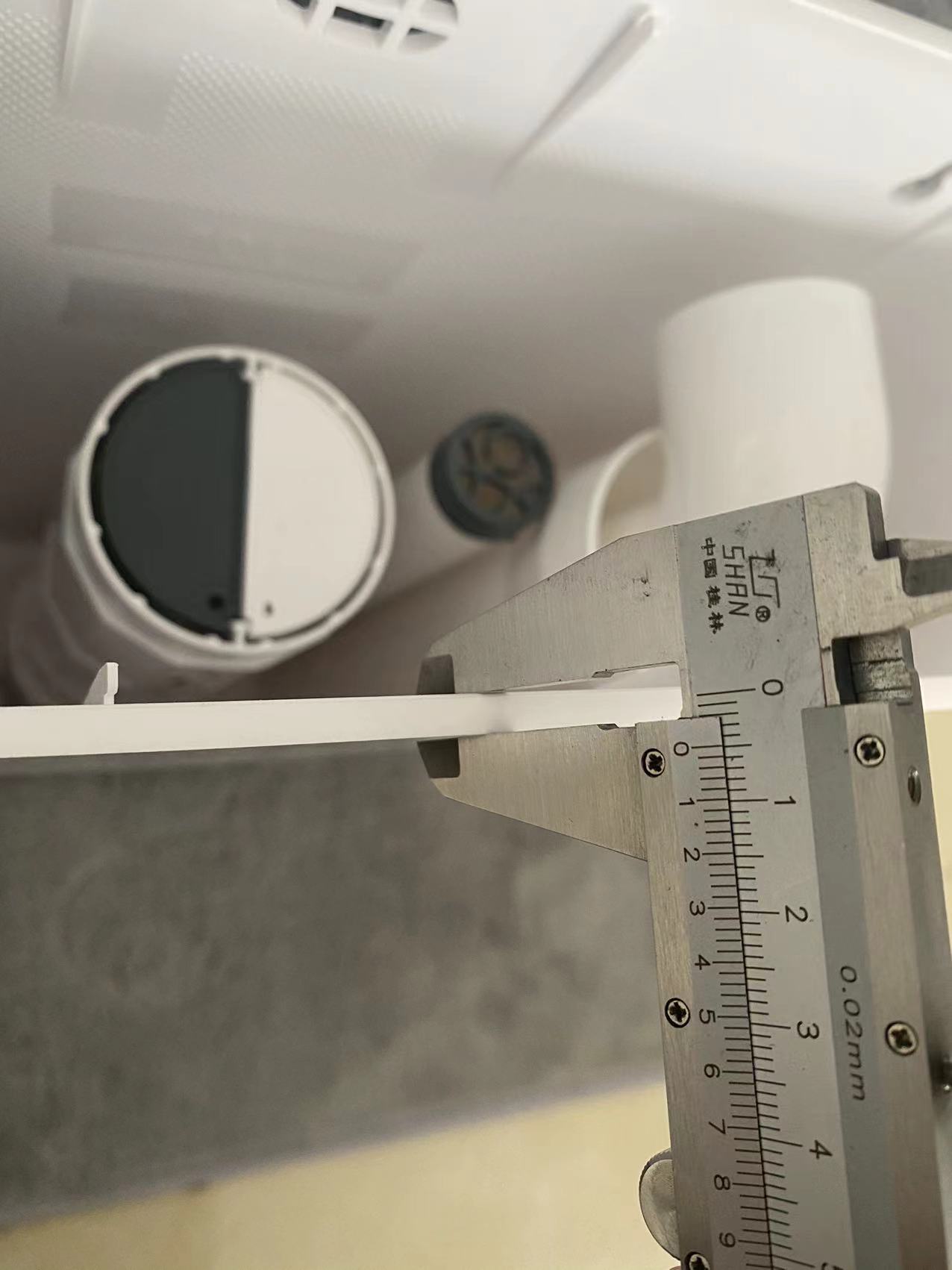Large-sized universal plastic toilet water tank, wall-mounted bathroom flushing toilet box, household squat toilet water tank thickened undefined