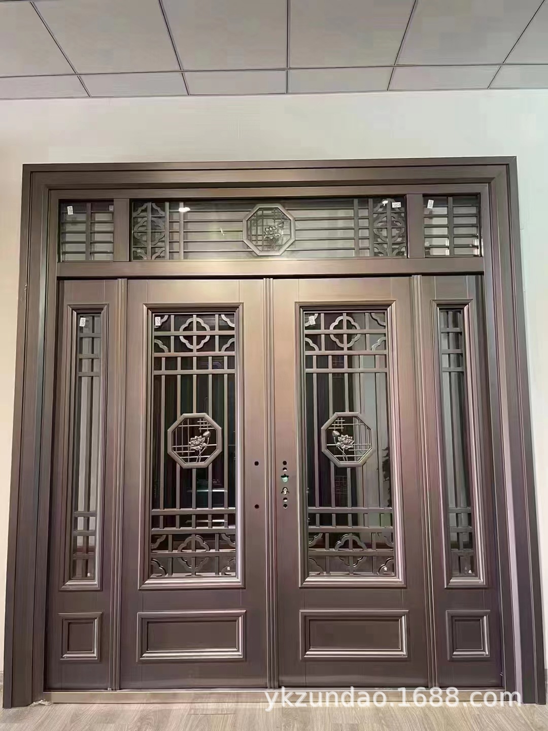 四开锌合金玻璃大门