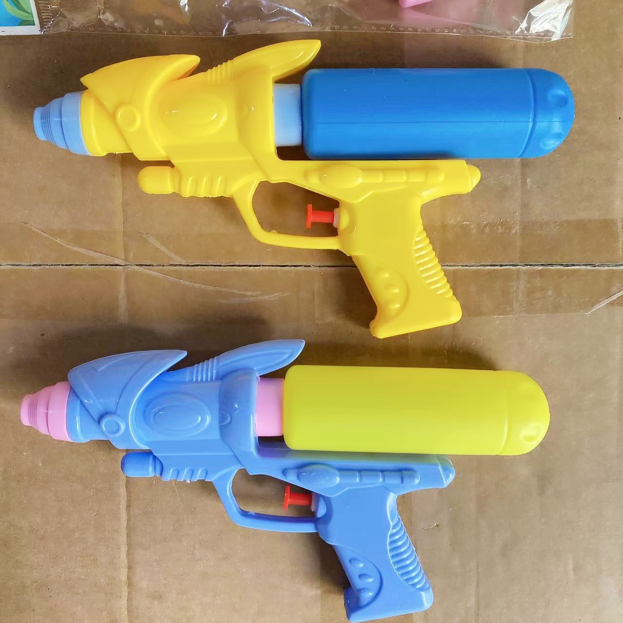 Pistola de agua de juguete para niños lucha de agua de verano al por mayor parada agua pulverizada playa agua jugando agua parque acuático agua a la deriva