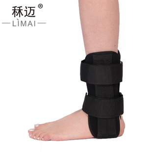 �羳�̶������������{���o���_���㲿Ť���A��̶����R�������Ů