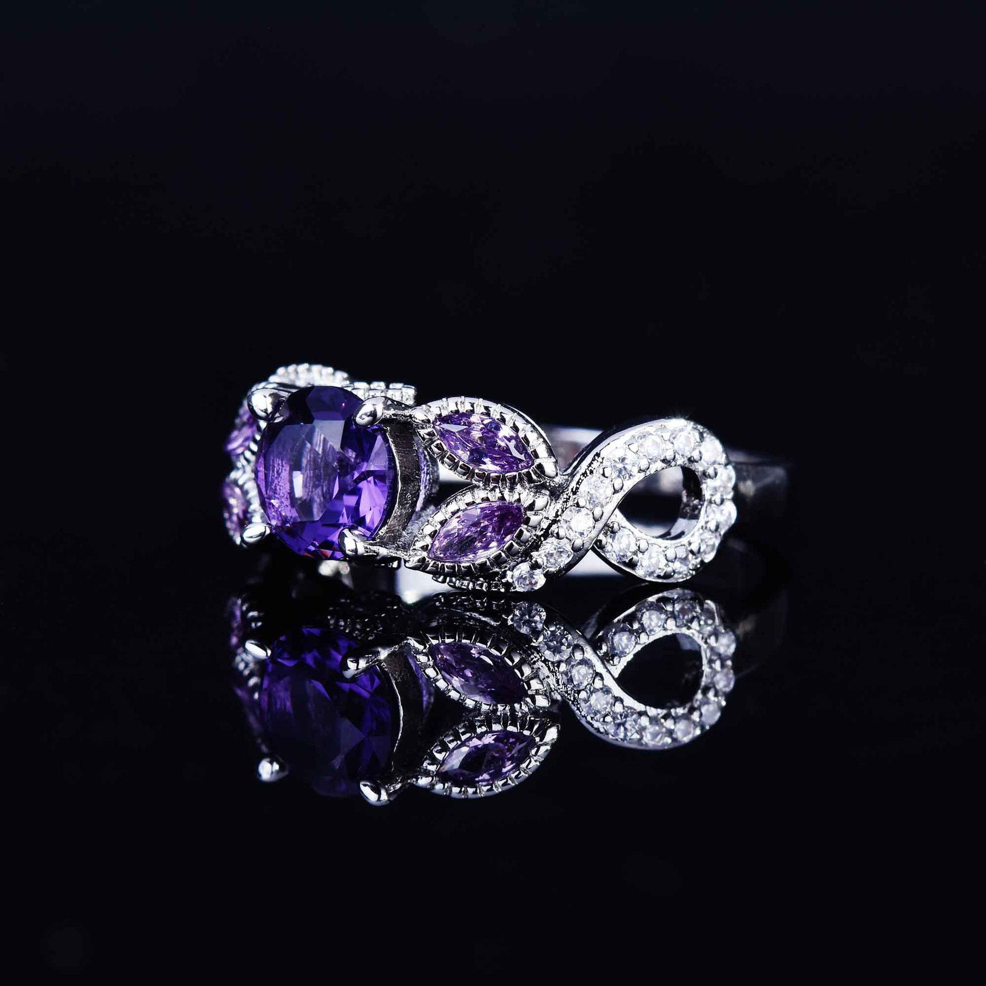 Zhenrong  Cross-border Supply New Inlaid Amethyst Carat Ring European And American Micro-inlaid Full Diamond Engagement Women's Ring display picture 2