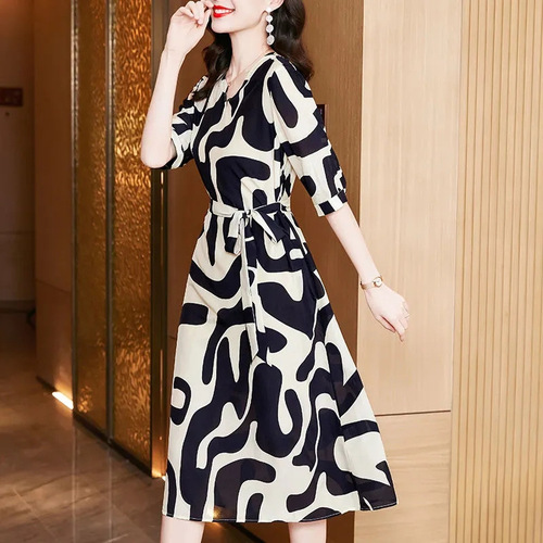 Cross-border ready-to-ship French-style thin women's dress, stylish  autumn new lady temperament slimming printed dress