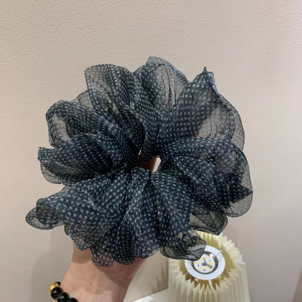 Scrunchie a pois stile coreano in garza per chignon grande_voghion.com