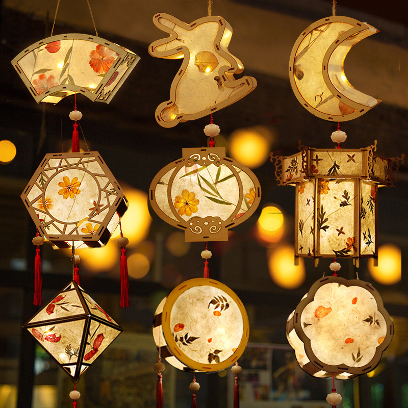 Wholesale of Traditional Chinese Paper Lanterns, DIY Handmade Lantern Material Kits, New Year Children's Handheld Palace Lanterns for the Lantern Festival
