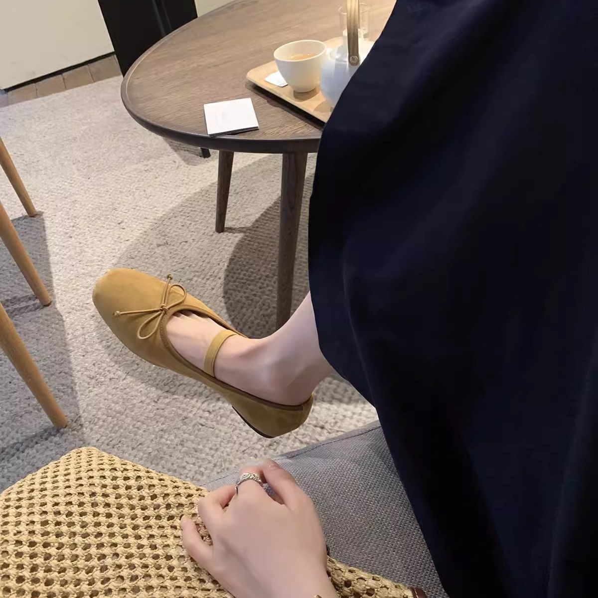 Versión de piel de oveja ~ Grava Madre con el mismo ballet elástico con una palabra con zapatos de arco plano poco profundo