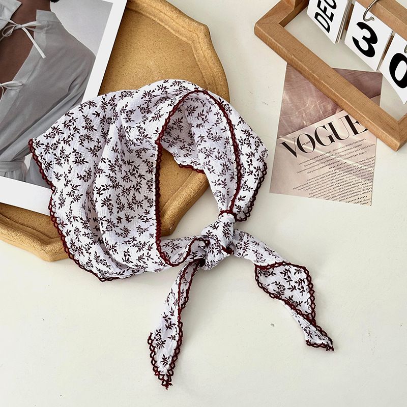 Turbante de alta calidad en un triángulo nuevo bufandas de flores de primavera y otoño bufandas de algodón y lino bufandas de seda al por mayor