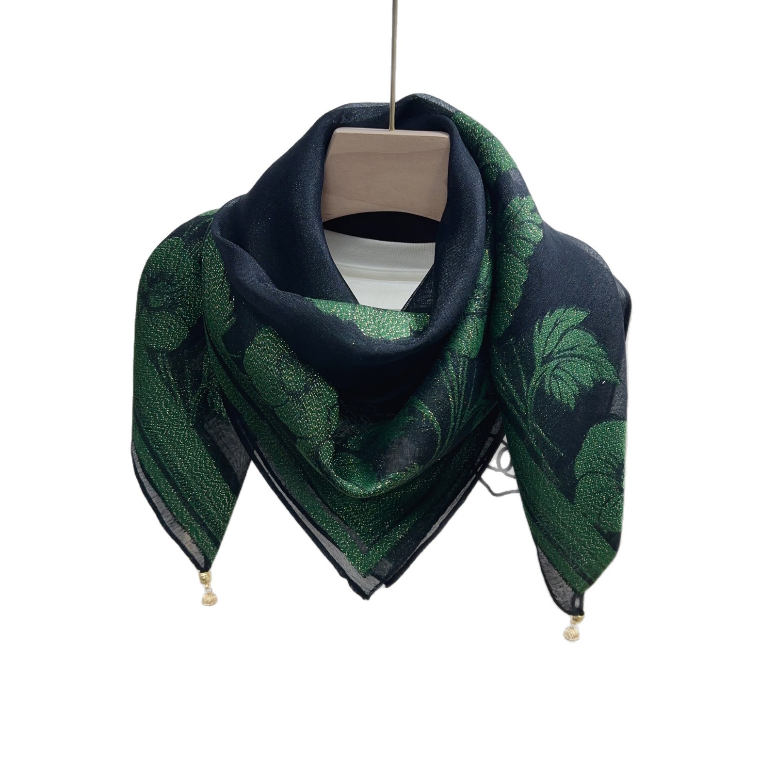 Elegant damsjal med magnetiskt spänne, höst och vinter sjal_voghion.com