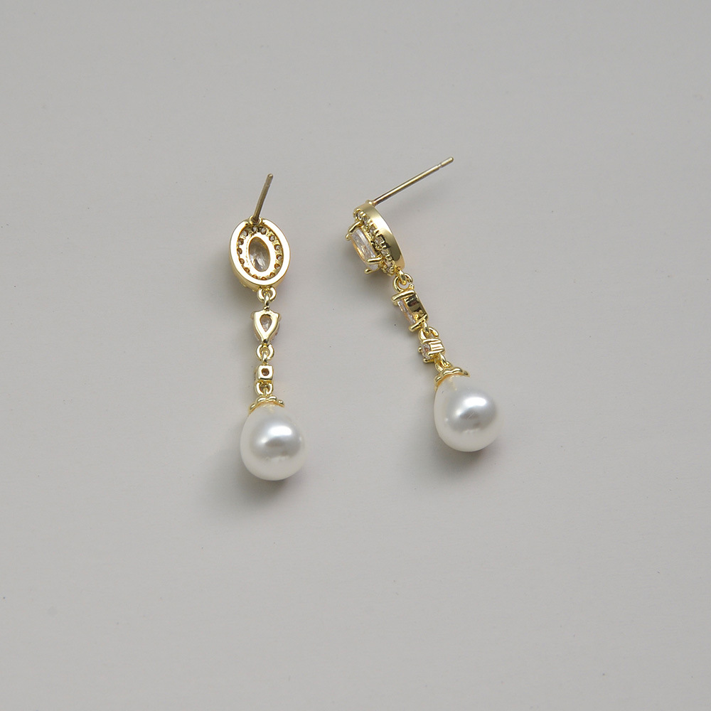 1 Pair Casual Simple Style Oval Water Droplets Plating Inlay Copper Pearl Zircon Drop Earrings display picture 3