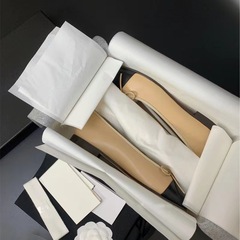 高定2024早春の平靴の女性の丸い頭の浅い口は色を合わせてカジュアルな蝶結びのバレエ靴の女性を漕ぎます。